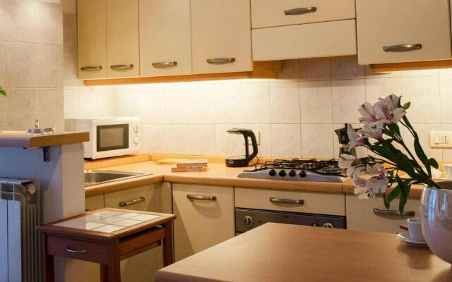 ALTIDO Lively 2 bedroom Apt with Parking close to Como