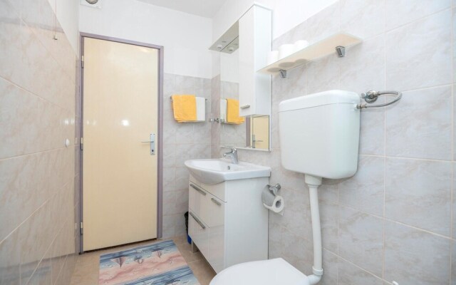 Beautiful Apartment in Jelsa With Wifi and 1 Bedrooms