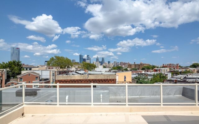 Private Rooftop With Views+modern 2BD & 1 Bath