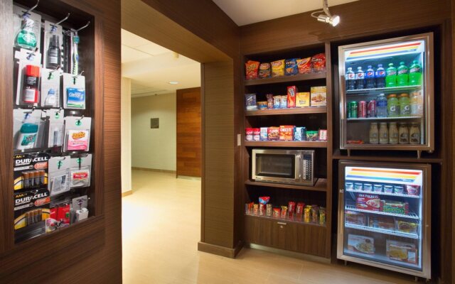 Fairfield Inn & Suites by Marriott Boston Milford