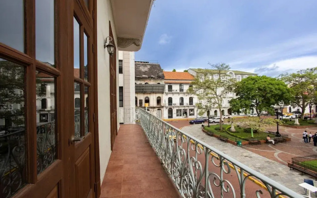 The Plaza Catedral Views by Acomodo Casco Viejo