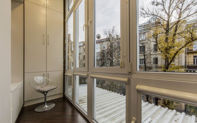 Gorgeous Cozy Apartment at Horodetskogo