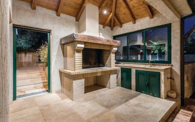Amazing Home in Split With Wifi and 5 Bedrooms