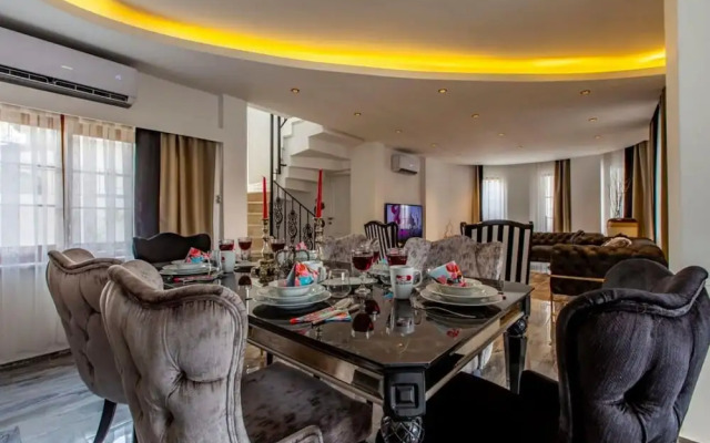 Luxurious Villa With Private Pool in Antalya