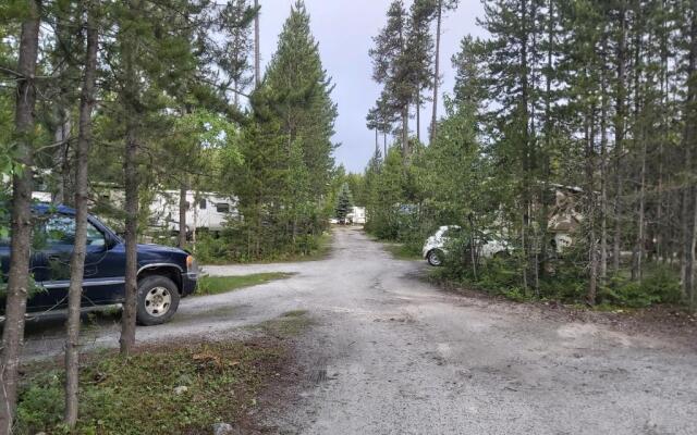 Blue River Cabins & Campgrounds
