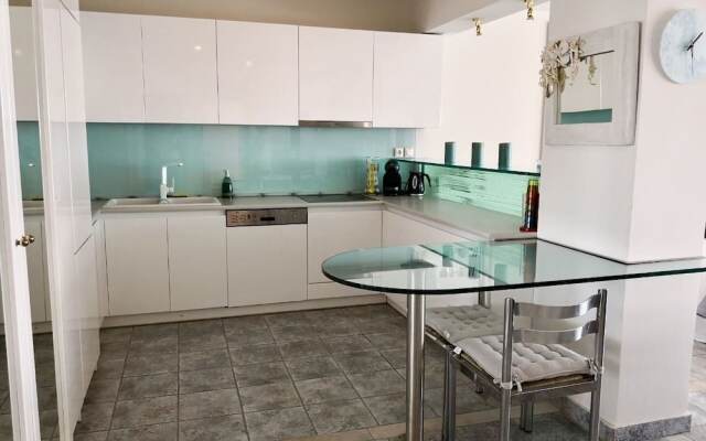 Elaia Luxury Residences