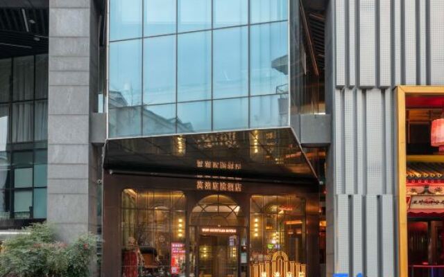 Wow Courtyard Hotel