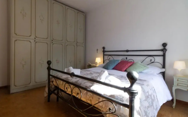 Mamma Ciccia Holiday Home - Lake Front Apartment