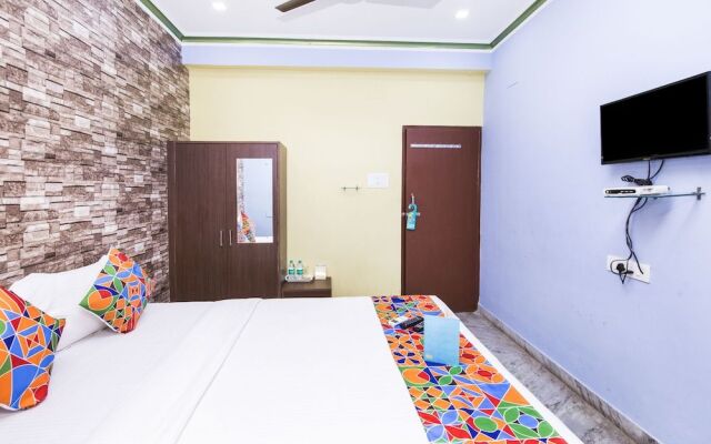 FabHotel Nest