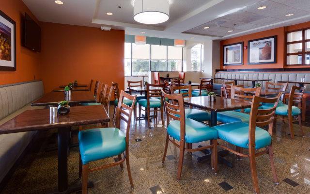Drury Inn & Suites Columbia Stadium Boulevard