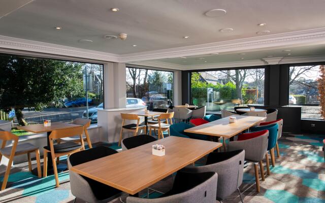 Holiday Inn Express Edinburgh City West by IHG