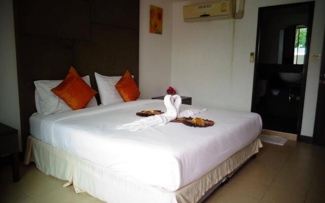 BGW Phuket - Hostel