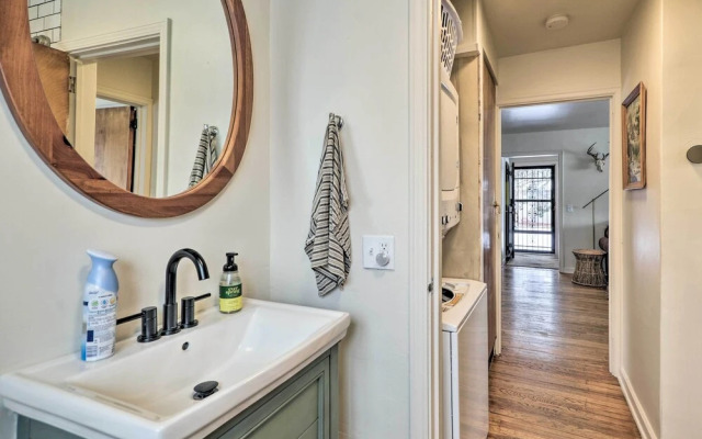 Beautiful Thermopolis Home w/ Private Yard & Grill