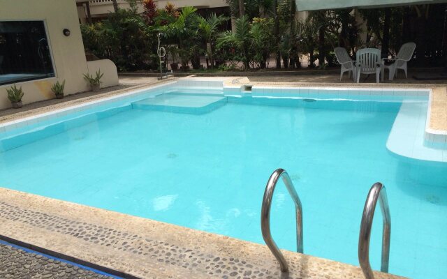 Beachcomber Resort
