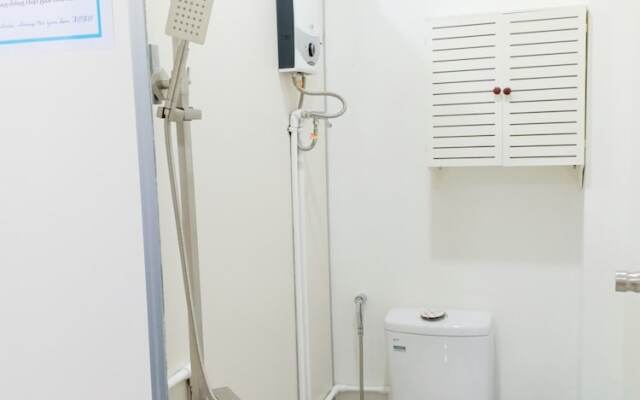 Thong Nho Oi Hostel