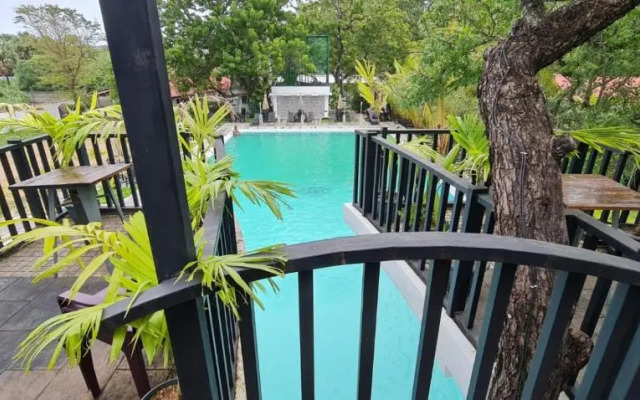 Lucky Beach Resort