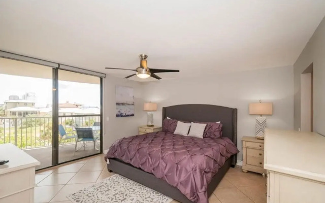 Mainsail Condominiums #332 by Destin Getaways