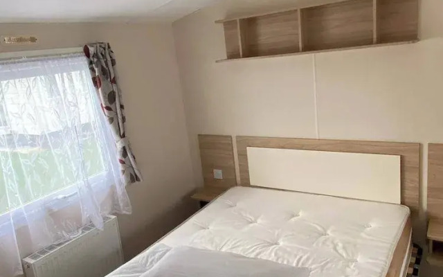 2 bed Caravan in Rhyl , dog Friendly, With Wifi