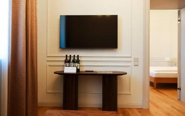 Roze Center Apartments