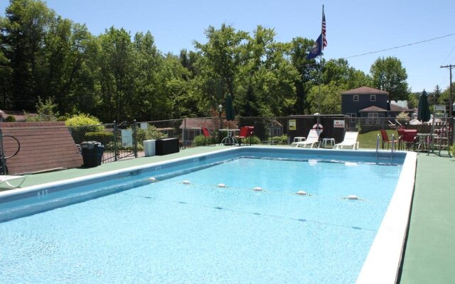 Mt Liberty Cabins and Motel