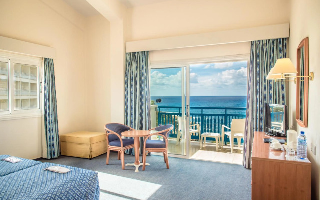 Cynthiana Beach Hotel