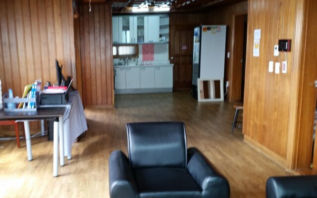 MY Itaewon Guesthouse