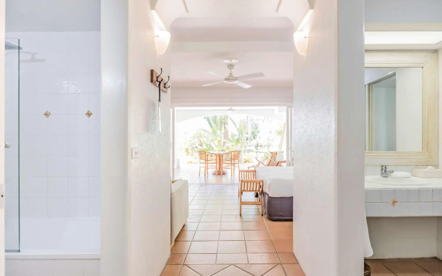 The Reef House Adults Retreat
