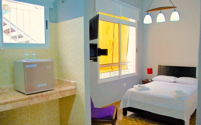 AHT Colonial Hostel