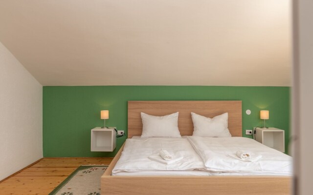 Casa Verde Apartment House
