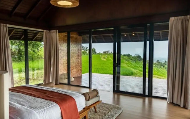 Meadow Hills Villa by Mahaprana