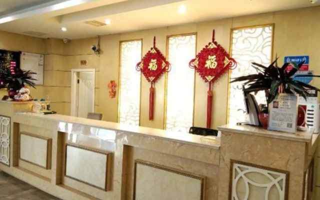 Jintan White House Business Hotel