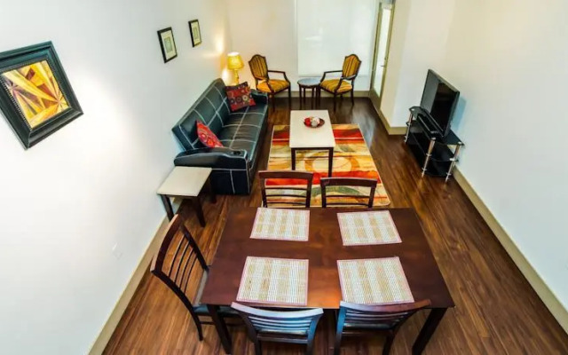 The Hollywood Sunny Apartment