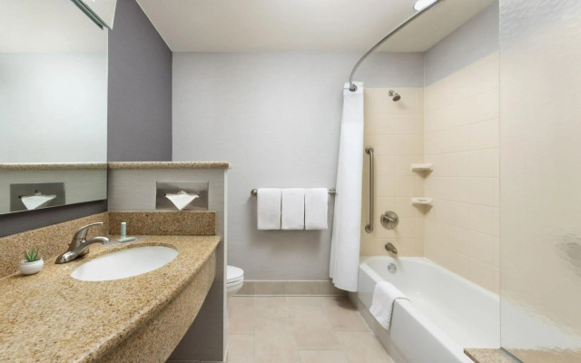 Courtyard By Marriott Las Vegas Stadium Area