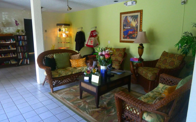 Maui Schooner Resort