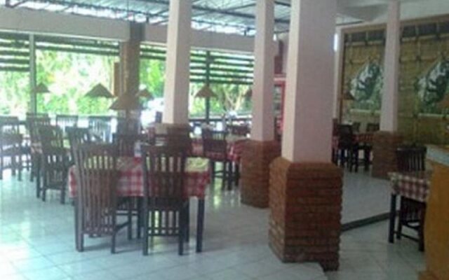 Cempaka Lovina Hotel