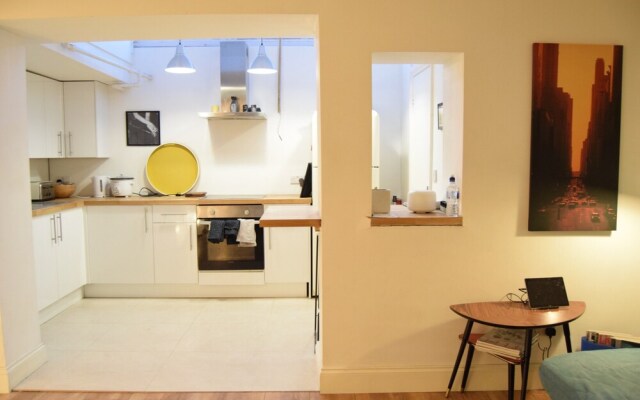 Spacious 1 Bedroom Flat Near King's Cross