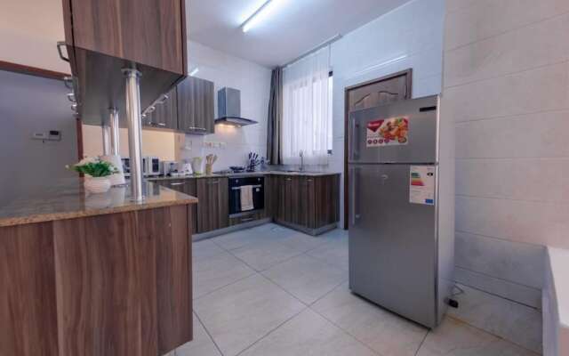 Fahari Suites by Homes By Della
