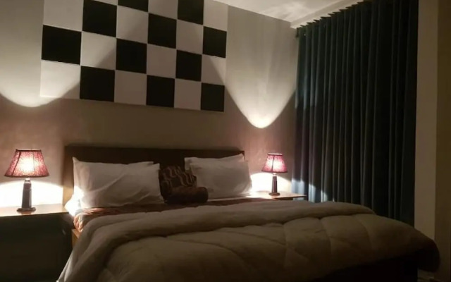 Hotel Holiday Lahore