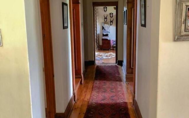 Secret Palace - Large 5 bedroom Family Home