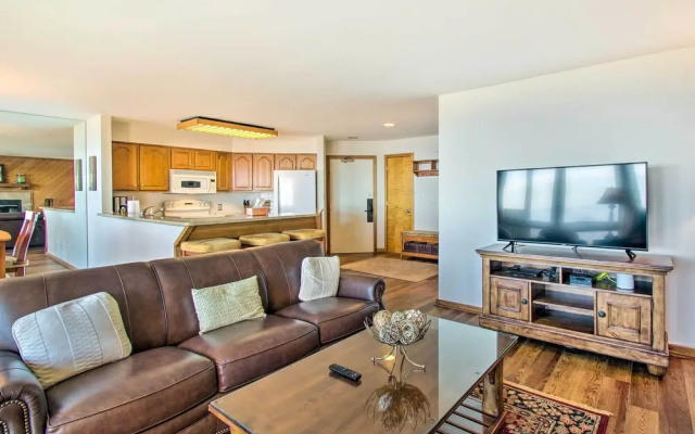 Wintergreen Condo w/ Balcony + Mountain Views!