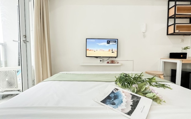 Good And Enjoy Living Studio At Tokyo Riverside Pik 2 Apartment – Guest Rooms – Jakarta