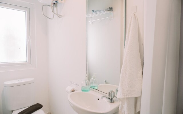 Enjoy Living Studio (No Kitchen) Apartment Aeropolis Residence