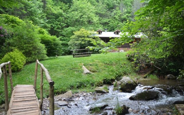 Panther Creek Cabins