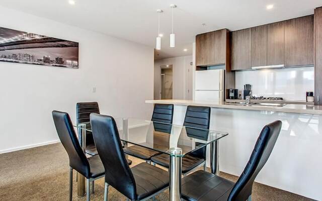 MJ Shortstay Southbank Grande Apartments