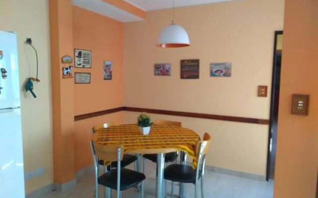 Hermosa Casa Cerca de Todo