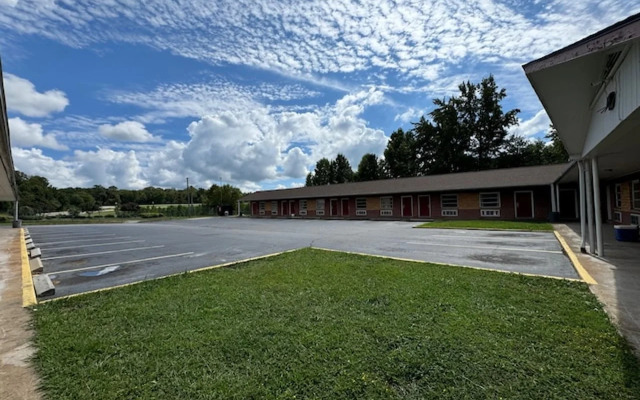 Travel Inn By OYO Danville US-29