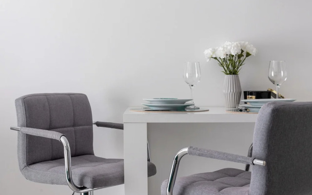 Expo Cracow Apartment by Renters