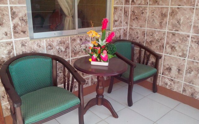 Centillo Travellers Inn