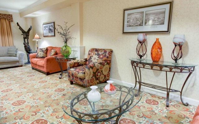 Holiday Inn Express & Suites Mountain View Silicon Valley by IHG