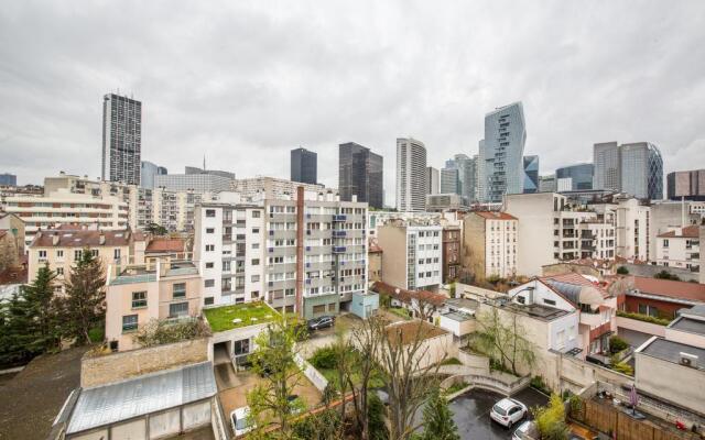 Paris la Défense Flats